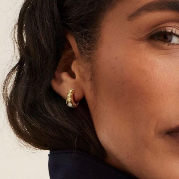 14k Gold Plated Chunky Croissant Huggie Earrings - Picture 1 of 5